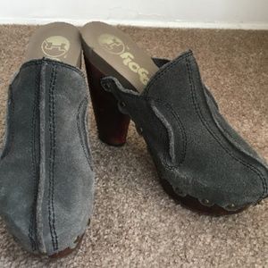 Flogg ::::::: Clogs (Size 9)